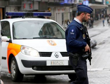 ΕΚΤΑΚΤΟ: Εκκενώνεται κεντρική πλατεία στις Βρυξέλλες - Ύποπτο δέμα